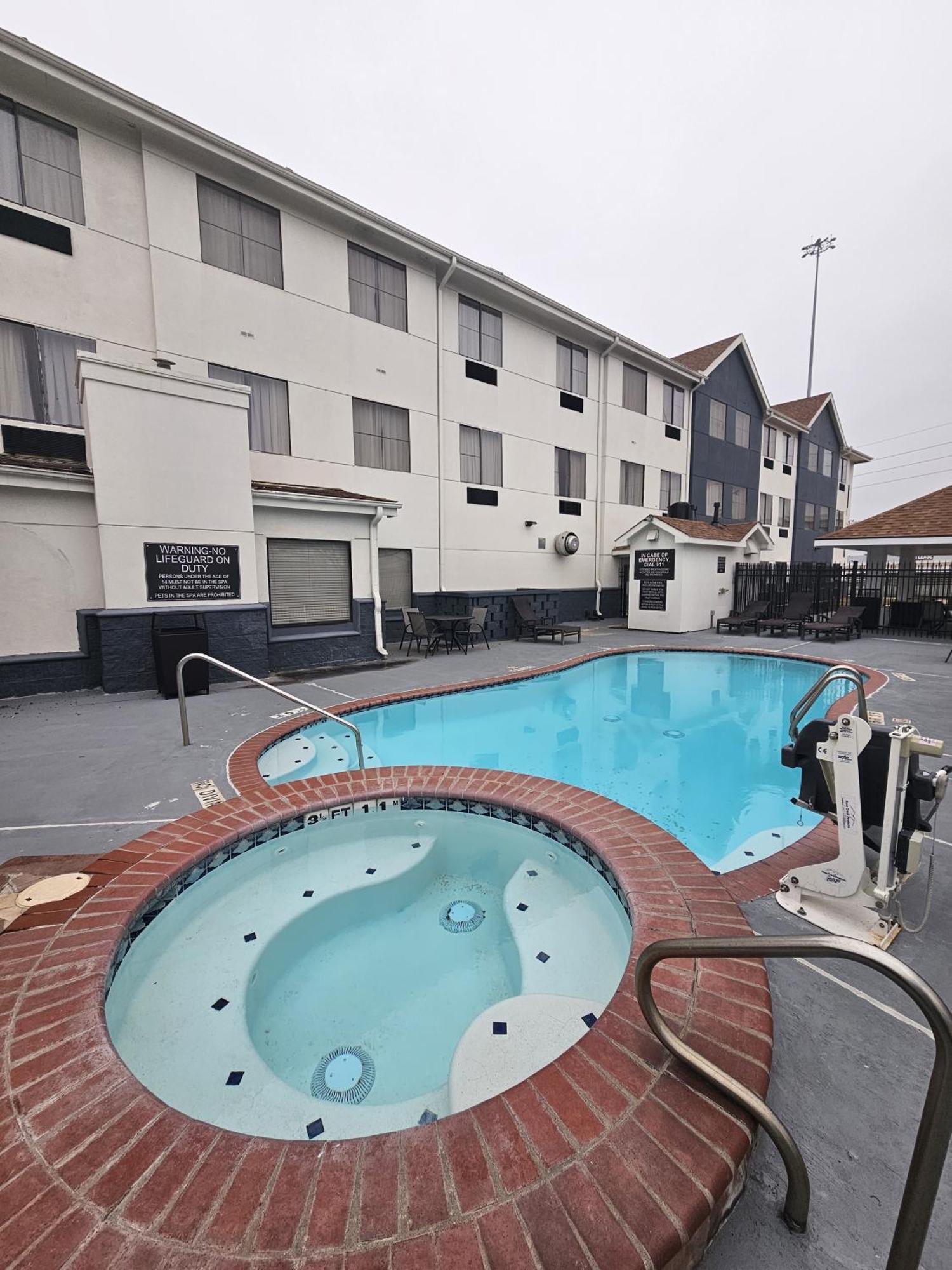 Candlewood Suites Stafford Houston Exterior foto